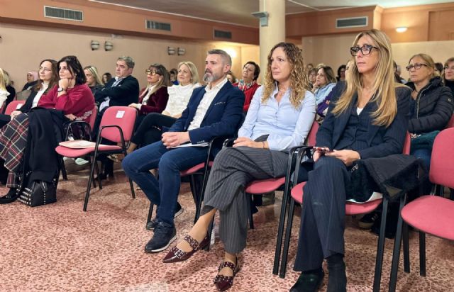 Murcia ilumina su compromiso contra la violencia contra la mujer con el emotivo acto Luz en la Sombra organizado por la Fundación ECCA Social - 2, Foto 2