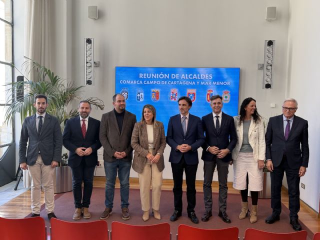 El Gobierno regional ultima el protocolo para la modernización y ampliación del FEVE - 2, Foto 2