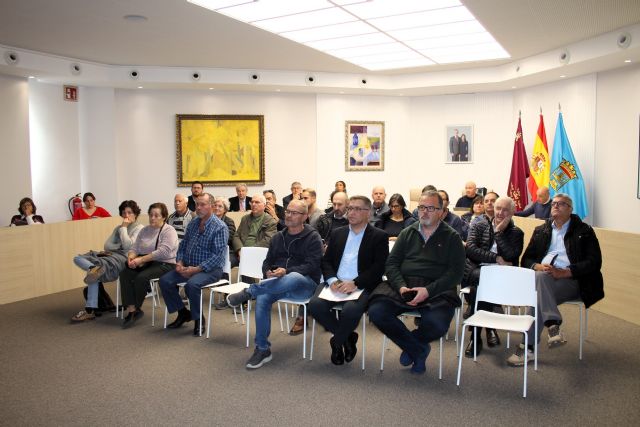 La CHS presenta en el Ayuntamiento de Alhama, las actuaciones del anteproyecto de acondicionamiento y conexión de las ramblas del Molino y Celada - 2, Foto 2