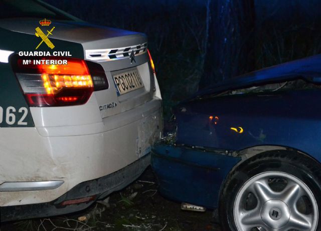 La Guardia Civil detiene al conductor de un turismo que colisionó con un vehículo patrulla y triplicaba la tasa de alcoholemia - 1, Foto 1
