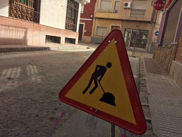 Las obras de saneamiento y pavimentación de la calle Cánovas del Castillo finalizarán a mediados de enero, Foto 4