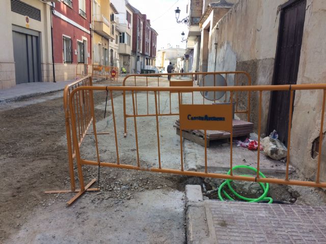 Las obras de saneamiento y pavimentación de la calle Cánovas del Castillo finalizarán a mediados de enero, Foto 6