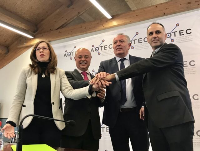 La fibra ptica de alta velocidad se extiende a 21 ncleos de poblacin ms de la Regin, Foto 1