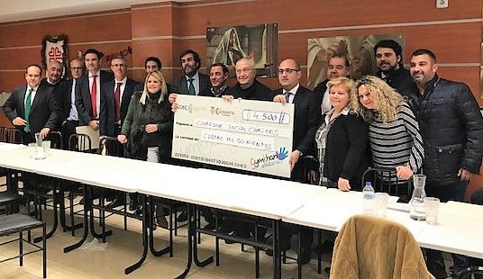 COEC y la Cámara de Comercio entregan al comedor social de Cáritas el cheque de la VI Gymkhana Solidaria. - 1, Foto 1