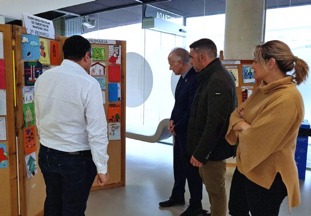 El concurso escolar de postales navideñas expone sus trabajos en el Ayuntamiento - 1, Foto 1