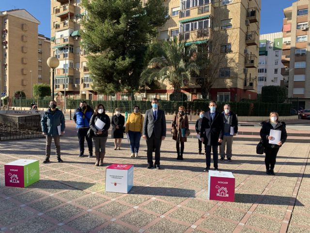 140 familias inician los trámites para adquirir la propiedad de la vivienda social donde viven - 1, Foto 1