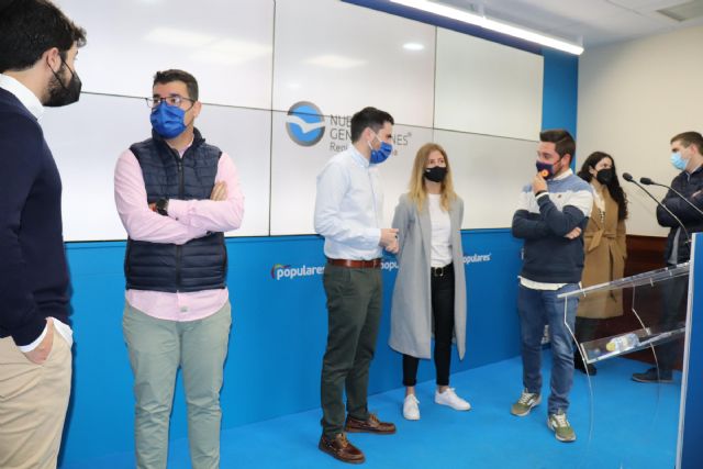 Fanjul: Sánchez y Celaá pretenden crear una generación de borregos al servicio de su causa y no personas libres y formadas que puedan cuestionarlos - 1, Foto 1