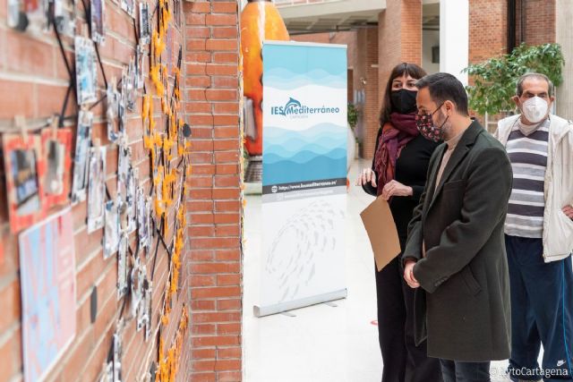 El Luzzy acoge la exposición del Proyecto Mira en conmemoración de los derechos de la infancia - 1, Foto 1