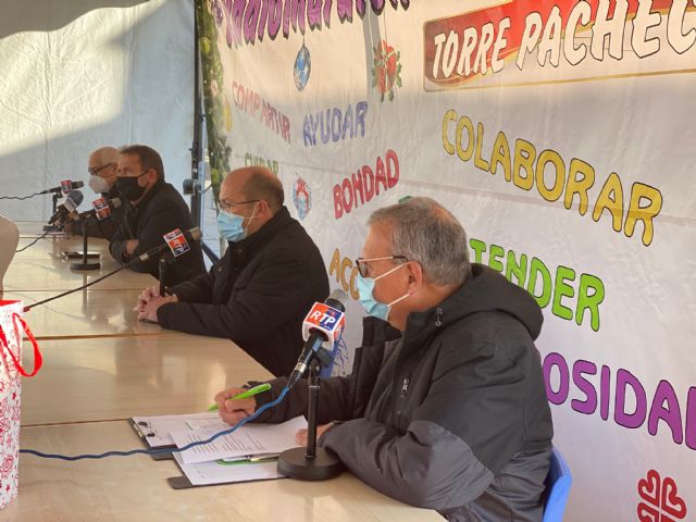 Los vecinos de Torre Pacheco donan más de 15.000 kilos de alimentos y 1.800 euros en el Radio Maratón Solidario a beneficio de Cáritas - 1, Foto 1