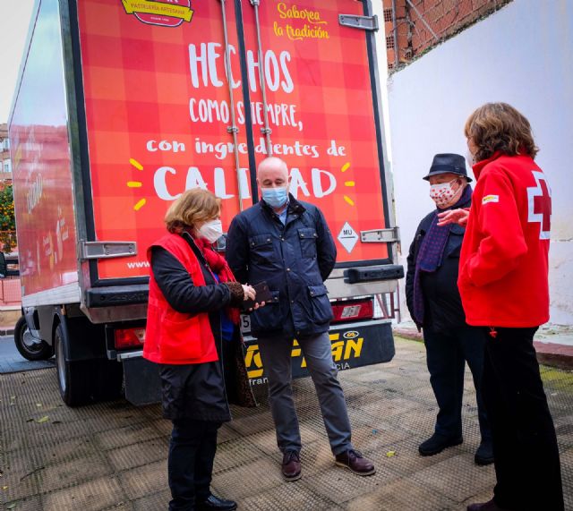 Pastelería GIMAR dona 6.000 unidades de producto estas navidades para las familias acogidas por Cruz Roja - 3, Foto 3