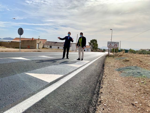 La nueva carretera de Almendricos es la primera que incorpora una señalización horizontal innovadora para pacificar el tráfico en una travesía - 2, Foto 2