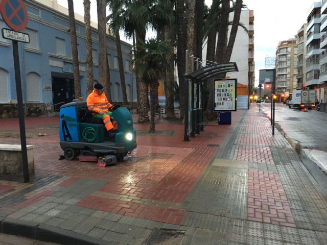 El Ayuntamiento refuerza los trabajos de desinfección de calles y parques infantiles - 5, Foto 5