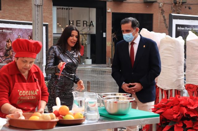 'Cocina nuestra Navidad' invita a disfrutar de los sabores murcianos más tradicionales, en la Plaza Romea - 1, Foto 1