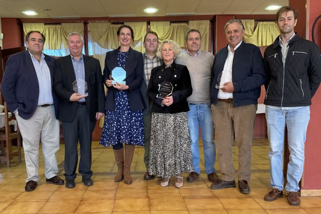 Mercacolonia Hermanos Calleja, Miguel Melía Ginesta, Cristina Ybarra y Sáinz de la Maza y María Fernanda Campa Fernández, nuevos Embajadores Cítricos de Córdoba 2022 - 1, Foto 1