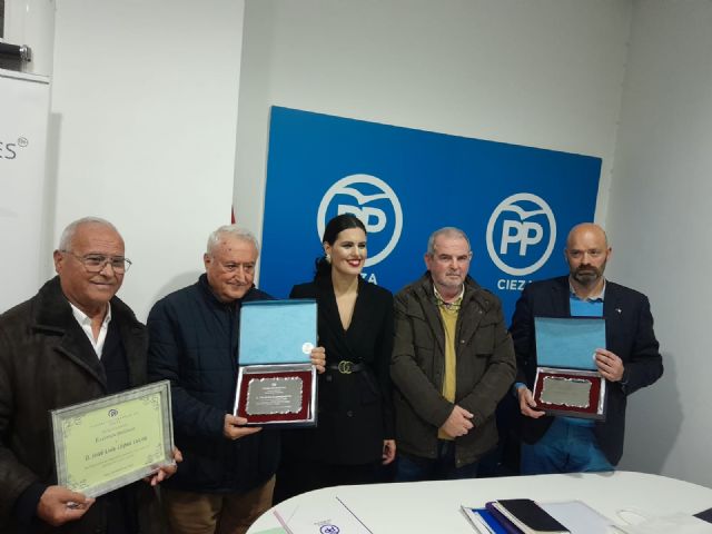 El Partido Popular de Cieza rinde homenaje a la labor de sus dos últimos alcaldes - 1, Foto 1