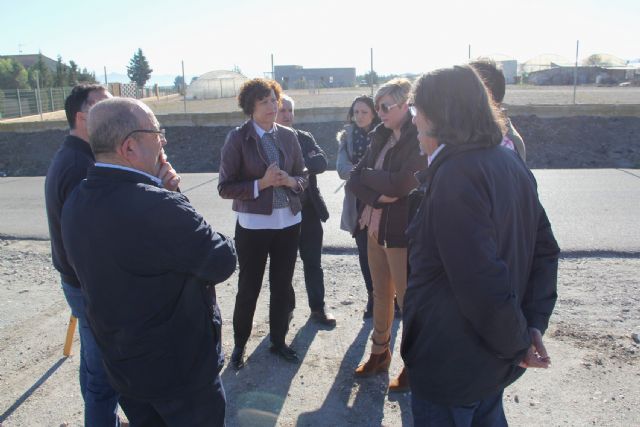 La alcaldesa y la directora general del Medio Natural estudian la puesta en marcha de mejoras en el Camino Viejo de Puerto Lumbreras - 3, Foto 3