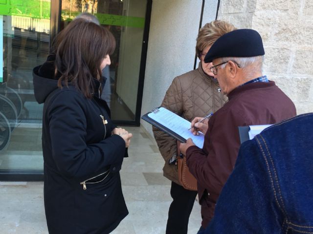 El PSOE inicia una recogida de firmas para materializar el desdoblamiento de las zonas de salud de San Diego y San Cristóbal - 2, Foto 2