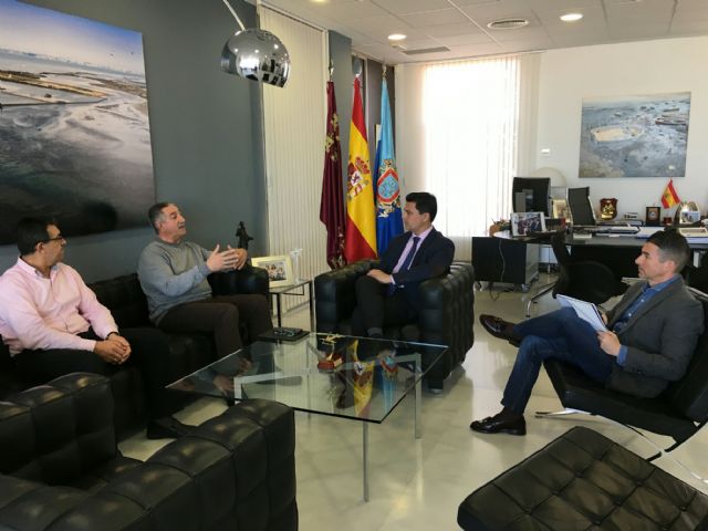 El alcalde de San Javier José Miguel Luengo defenderá las demandas de los taxistas de San Javier para operar en el nuevo aeropuerto de Corvera - 1, Foto 1
