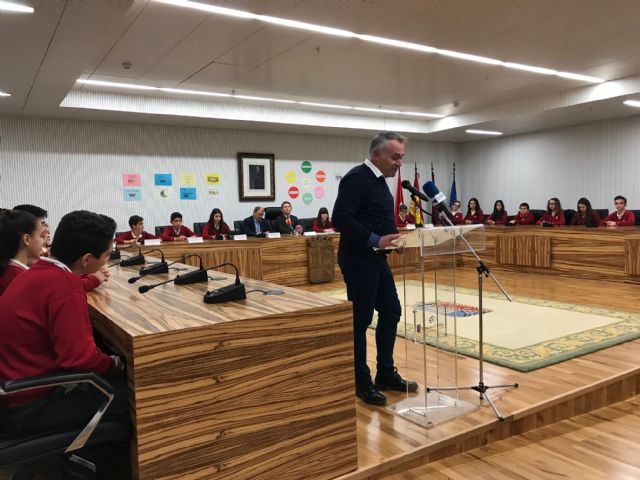 29 alumnos de 1º ESO del Centro Concertado Virgen del Pasico de Torre-Pacheco constituyen una cooperativa para recaudar fondos para su viaje de estudios - 1, Foto 1