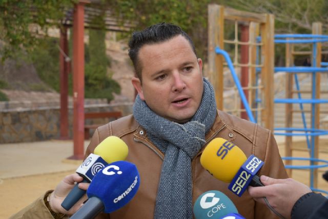 El PSOE denuncia graves deficiencias en los parques del Barrio de San Cristóbal y reclama actuaciones de mejora - 2, Foto 2