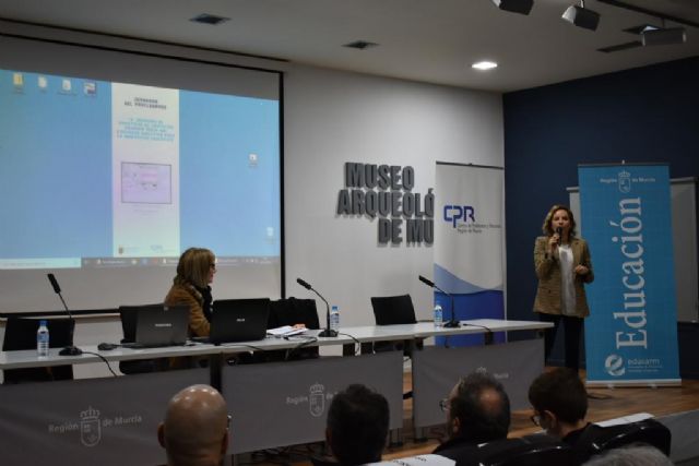 140 docentes participan en las IV Jornadas sobre liderazgo e innovación dirigidas a directivos de Educación Primaria - 1, Foto 1