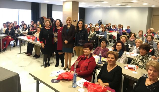 La consejera de Familia e Igualdad de Oportunidades agradece a Thader Consumo sus aportaciones a la Ley de Familia y al Observatorio de Igualdad - 1, Foto 1