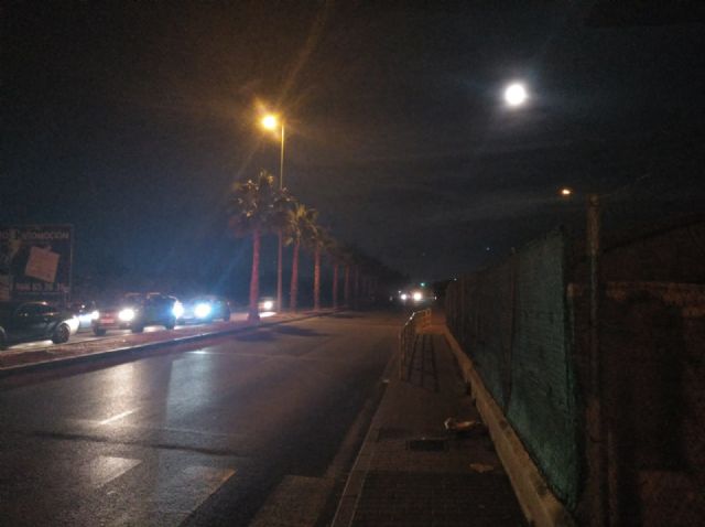 Cambiemos Murcia denuncia que la avenida Torre Villescas de Puente Tocinos lleva desde noviembre sin iluminación - 1, Foto 1