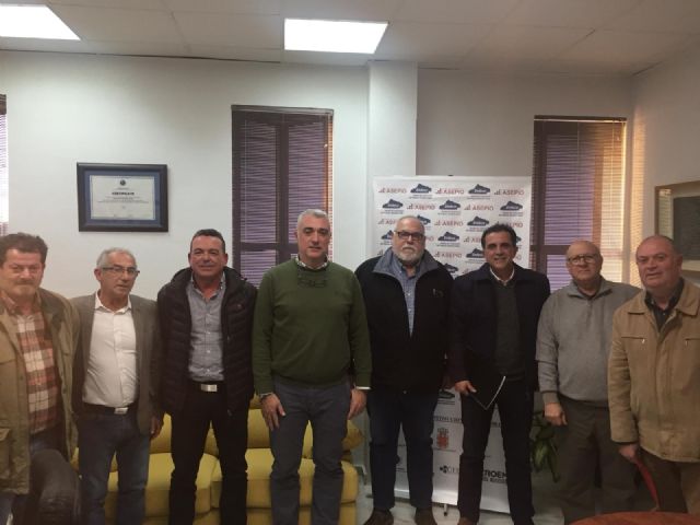 Serrano se reúne con responsables del Polígono Oeste para plantear un transporte eficiente y una campaña de atracción de negocios diseminados por el municipio - 1, Foto 1