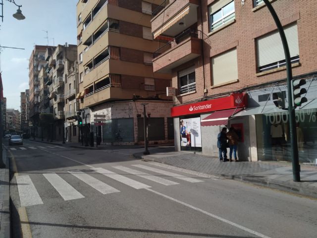 El Ayuntamiento mejorará la accesibilidad de los pasos de peatones de la calle Mayor de Alcantarilla - 1, Foto 1
