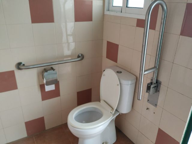 El Ayuntamiento de Pliego ha realizado mejoras en el césped, vestuarios e iluminación del campo de fútbol - 4, Foto 4