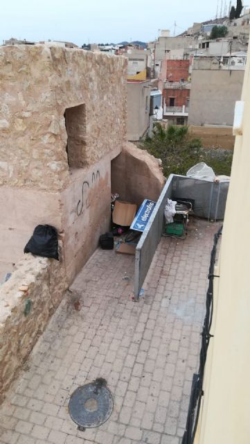 IU critica la dejación de funciones en el mantenimiento de la Torre Rojano - 1, Foto 1