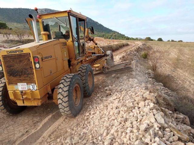 El Ayuntamiento ha acondicionado con maquinaria propia 290 kilómetros de caminos rurales durante 2020 - 1, Foto 1