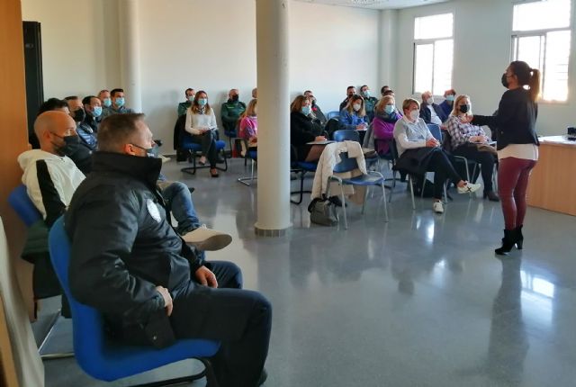 El personal público amplía su formación ante casos de maltrato infantil - 1, Foto 1