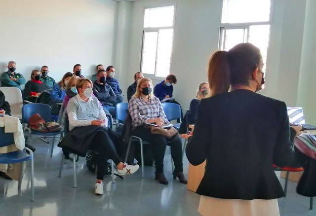 El personal público amplía su formación ante casos de maltrato infantil - 3, Foto 3