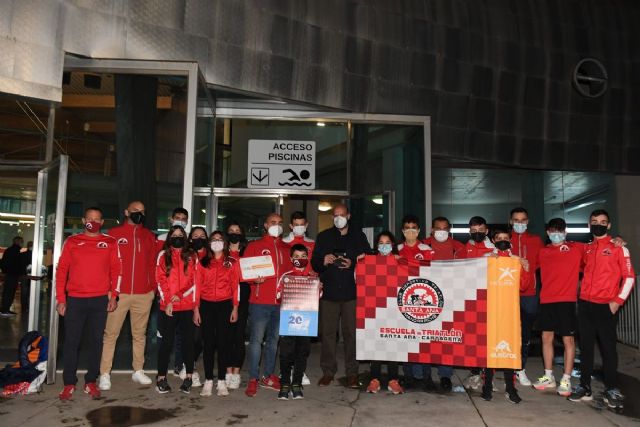 Deportes felicita a la Escuela del Club Deportivo Triatlón Mandarache Santa Ana por su galardón de Oro de Excelencia TRI - 1, Foto 1