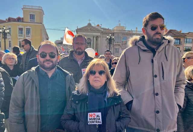 VOX acude a la manifestación en contra del Plan de Movilidad - 3, Foto 3