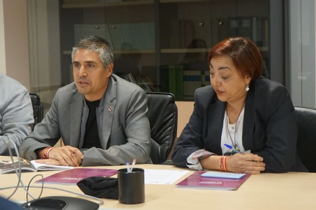 MC reclama que los taxistas de Cartagena puedan trabajar en el aeropuerto de Corvera - 1, Foto 1