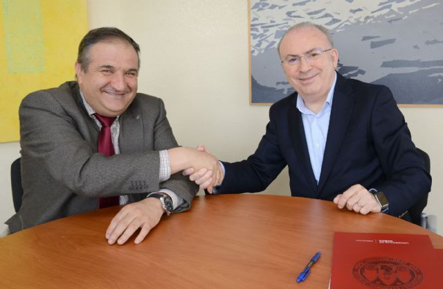 La Universidad de Murcia pondrá en marcha un máster de TIC para la gestión empresarial - 1, Foto 1