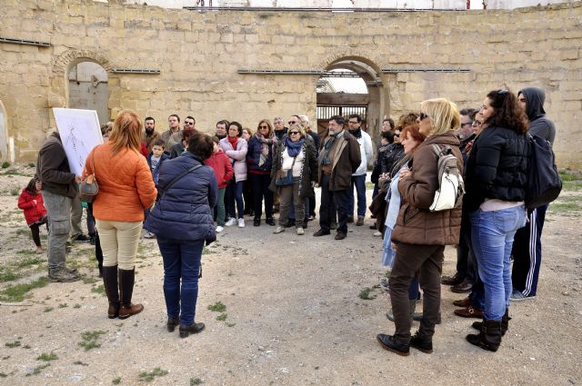 El ayuntamiento muestra a los Amigos del Museo Arqueológico las excavaciones del Anfiteatro - 3, Foto 3