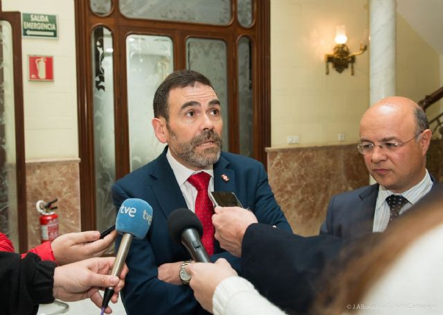 Podecasa, la Casa del Niño o los presupuestos de la Comunidad, temas tratados en la reunión de López y el consejero de Hacienda - 1, Foto 1
