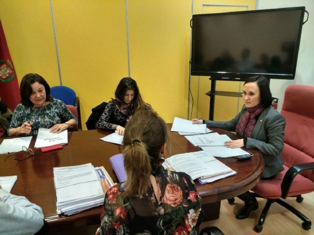 La Mesa de Contratacion adjudica el contrato para las obras de adecuacion del Barrio Universitario - 1, Foto 1