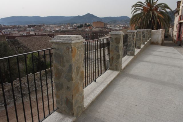 Terminan las obras del muro de contención de la Calle Portillo, convertida en un espacio  más abierto y habitable - 1, Foto 1