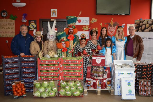 Los personajes de Carnaval reciben su peso en productos de la tierra - 3, Foto 3
