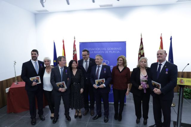 Diego Conesa distingue con las Medallas al Mérito de la Protección Civil a los coordinadores de las unidades de Los Alcázares, Mazarrón, San Javier y San Pedro - 1, Foto 1