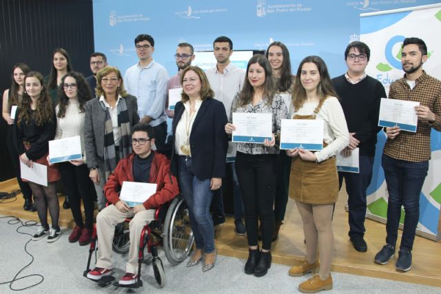 San Pedro del Pinatar premia a 15 alumnos excelentes en bachillerato y grados universitarios - 1, Foto 1