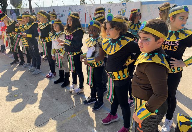 La vuelta al mundo del colegio Vista Alegre concluye con un gran baile multicultural - 4, Foto 4