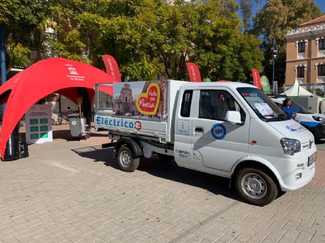 El Ayuntamiento muestra en ´EcoMobility´ su flota de vehículos eléctricos - 1, Foto 1