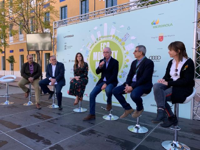 El Ayuntamiento muestra en ´EcoMobility´ su flota de vehículos eléctricos - 2, Foto 2