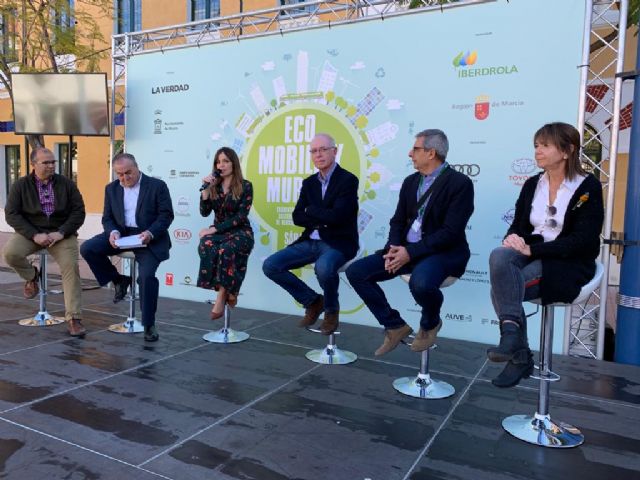 El Ayuntamiento muestra en ´EcoMobility´ su flota de vehículos eléctricos - 3, Foto 3