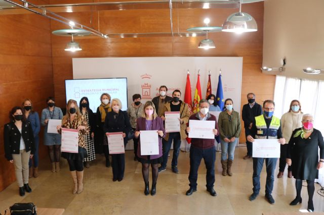 Murcia pone en marcha un plan estratégico para dar una respuesta integral y mejorar la atención de las personas sin hogar - 1, Foto 1